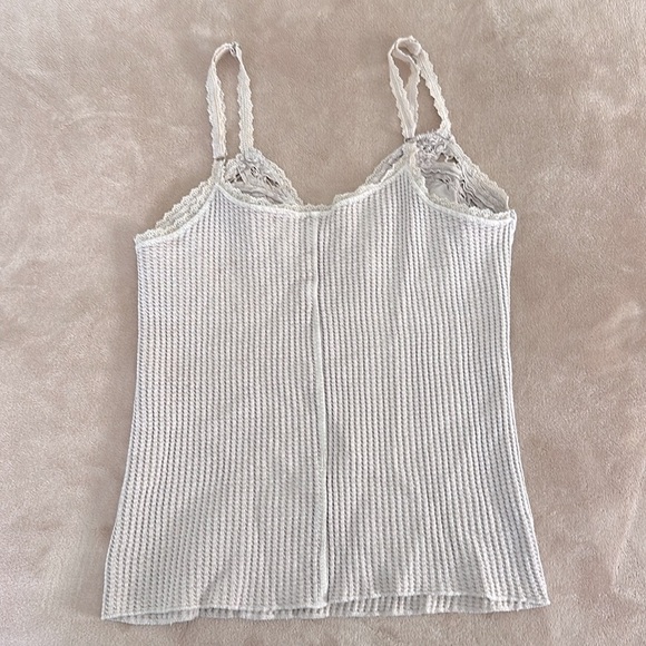 Free People One Knit Cami featuring triangle cups adorned open-knit Rose NWOT! - Picture 6 of 8